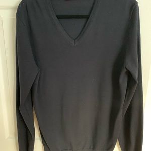 Hugo Boss 100% virgin wool , almost New
